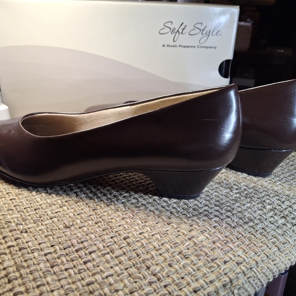 Soft Style Brown Women's Shoes By Hush Puppy 10W - Picture 4 of 7